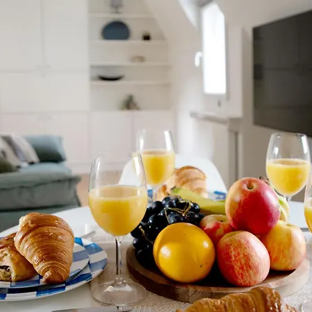 Eiffel & Invalides - 1br - Cityapartmentstay 아파트